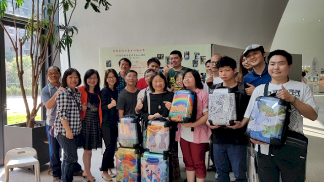 有愛無礙！身心障礙者自食其力開展賣行李箱